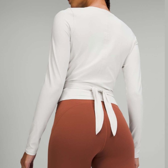 Lululemon Time to Restore Nulu Long Sleeve Shirt Size 12 EUC $78 - Picture 7 of 10